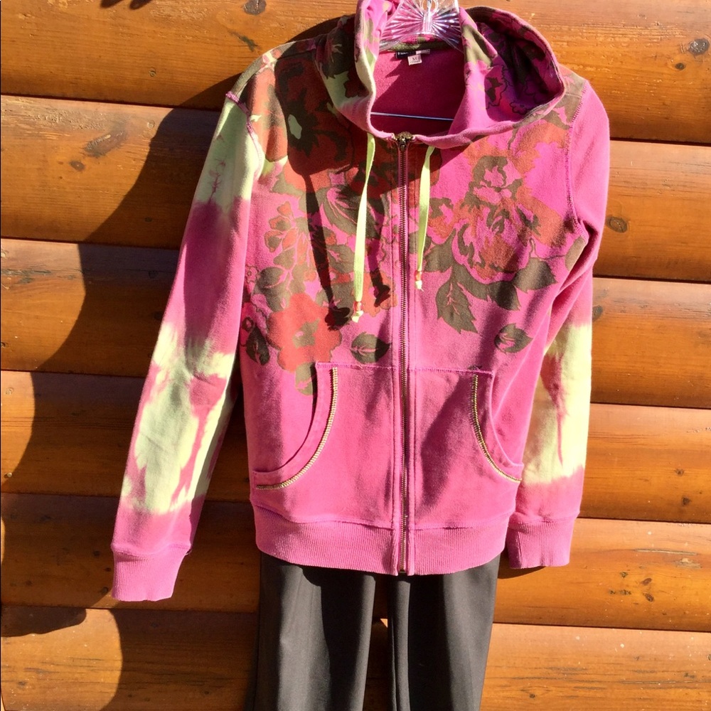 Tie Dye Pink Leaf Motif Hoodie BaMBooco